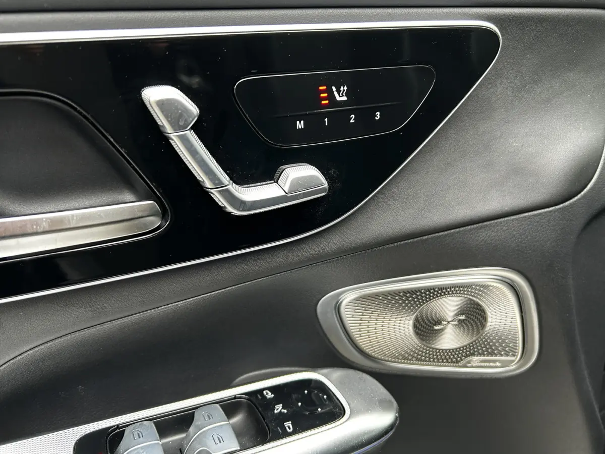 400e AMG 4Matic // Luchtvering // Achteras besturing // Headup // Trekhaak // Memory // Burmester // 360 Camera // Keyless