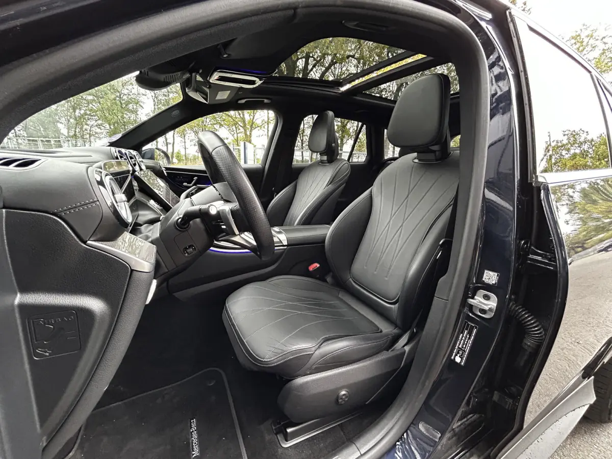 400e AMG 4Matic // Luchtvering // Achteras besturing // Headup // Trekhaak // Memory // Burmester // 360 Camera // Keyless