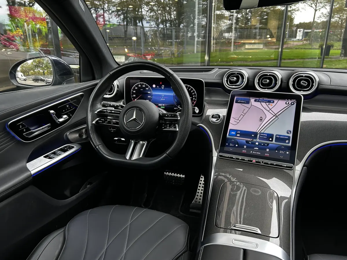 400e AMG 4Matic // Luchtvering // Achteras besturing // Headup // Trekhaak // Memory // Burmester // 360 Camera // Keyless
