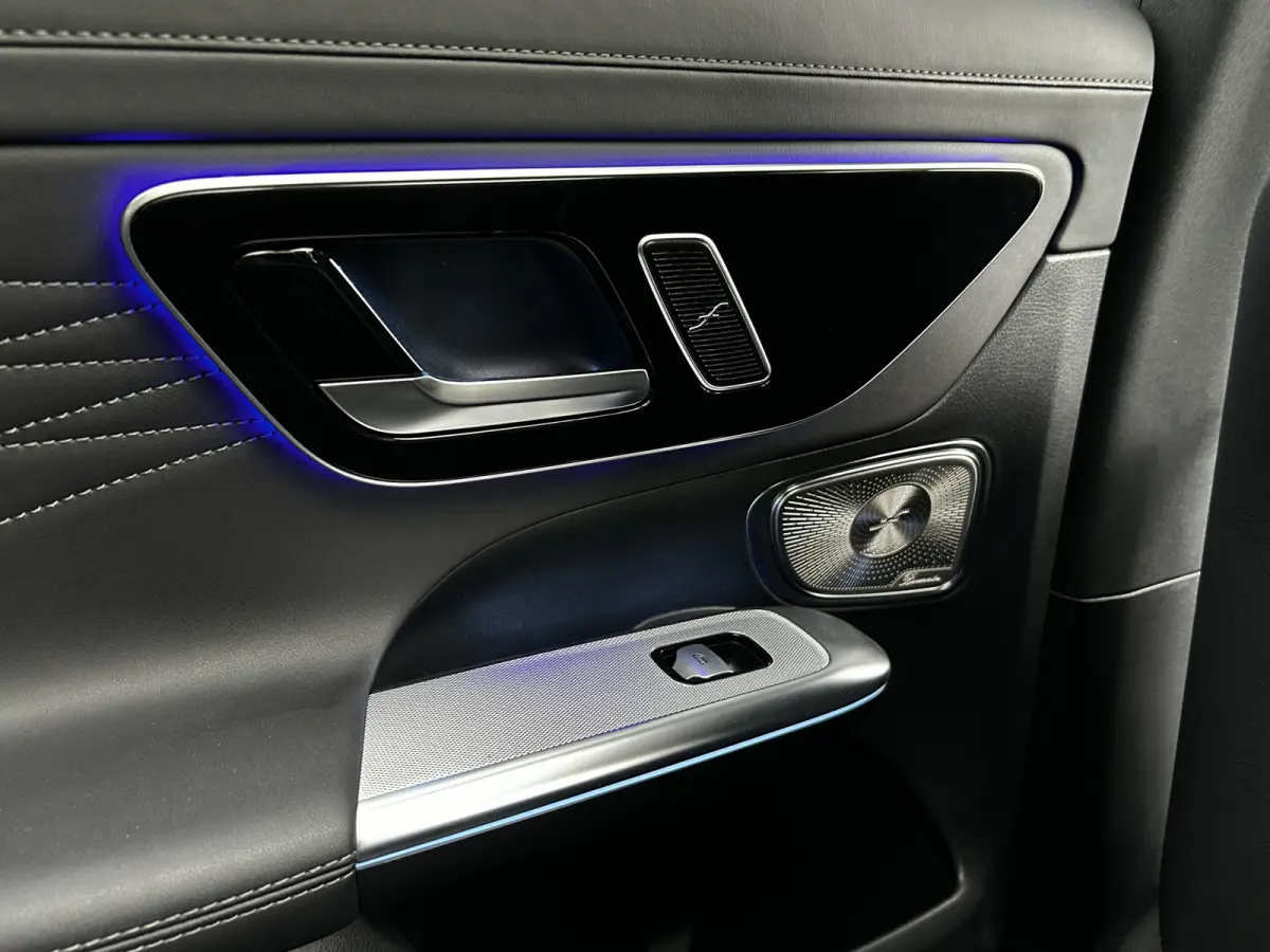 400e AMG 4Matic // Luchtvering // Achteras besturing // Headup // Trekhaak // Memory // Burmester // 360 Camera // Keyless