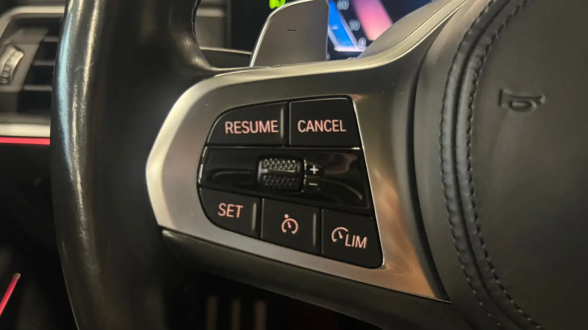 320e 204PK HIGH EXECUTIVE M-SPORT AUTOMAAT LCI / LEDER / CLIMA / PDC / 18" LMV / CAMERA / PANO. DAK / ELEKTR. TREKHAAK / KEYLESS / FULL-LED / WINTERPAKKET / ORG. NL.  !!