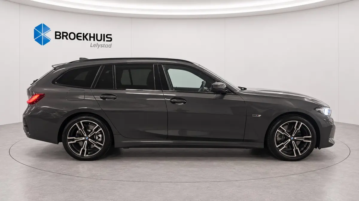 320e 204PK HIGH EXECUTIVE M-SPORT AUTOMAAT LCI / LEDER / CLIMA / PDC / 18" LMV / CAMERA / PANO. DAK / ELEKTR. TREKHAAK / KEYLESS / FULL-LED / WINTERPAKKET / ORG. NL.  !!