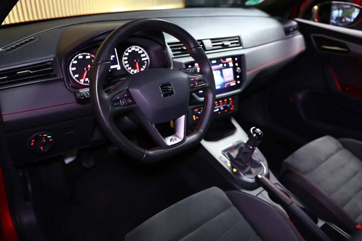 1.0 TSI FR NAVI CLIMA CRUISE SFEER BEATS PDC LED CAMERA BT NFC SDP '19
