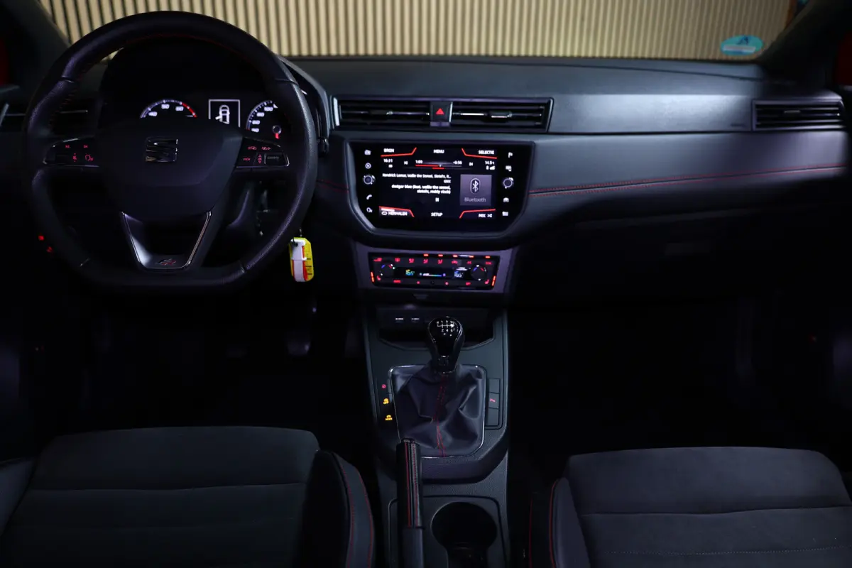 1.0 TSI FR NAVI CLIMA CRUISE SFEER BEATS PDC LED CAMERA BT NFC SDP '19