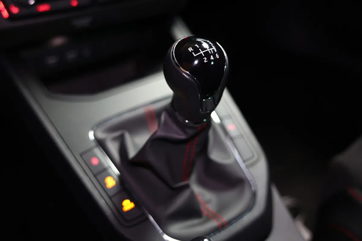 1.0 TSI FR NAVI CLIMA CRUISE SFEER BEATS PDC LED CAMERA BT NFC SDP '19