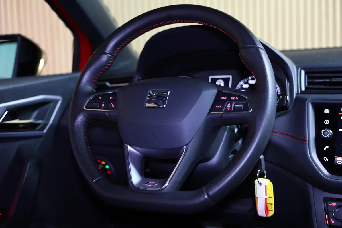 1.0 TSI FR NAVI CLIMA CRUISE SFEER BEATS PDC LED CAMERA BT NFC SDP '19