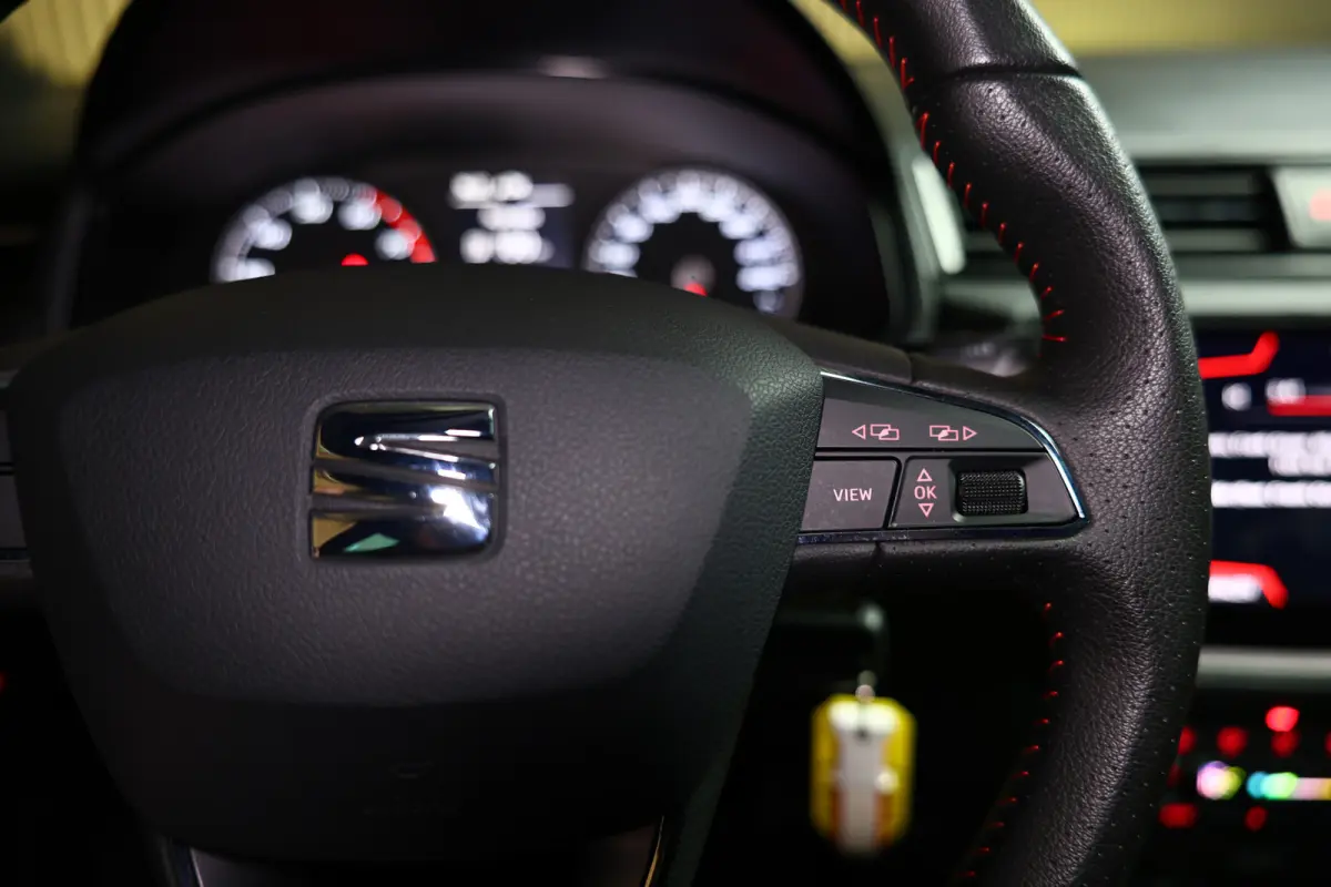 1.0 TSI FR NAVI CLIMA CRUISE SFEER BEATS PDC LED CAMERA BT NFC SDP '19