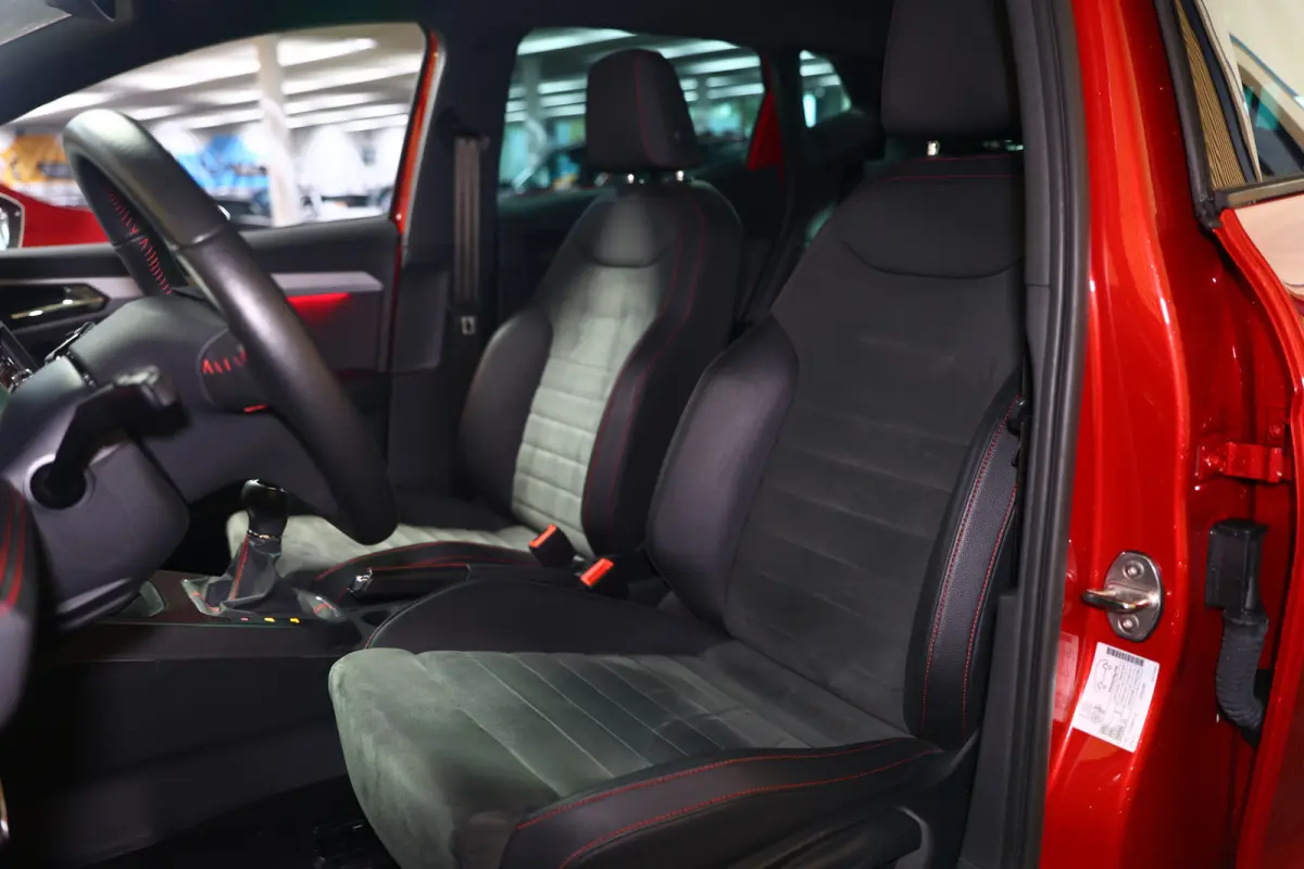 1.0 TSI FR NAVI CLIMA CRUISE SFEER BEATS PDC LED CAMERA BT NFC SDP '19