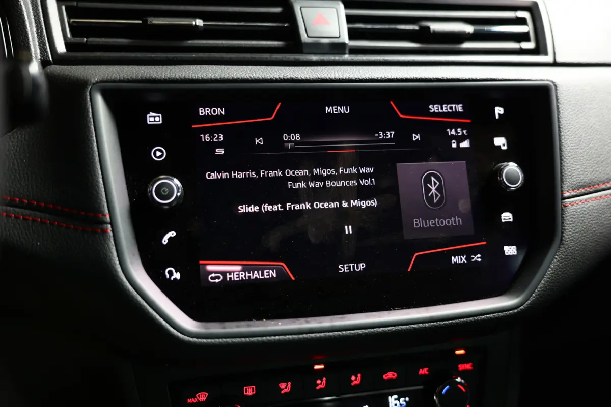 1.0 TSI FR NAVI CLIMA CRUISE SFEER BEATS PDC LED CAMERA BT NFC SDP '19
