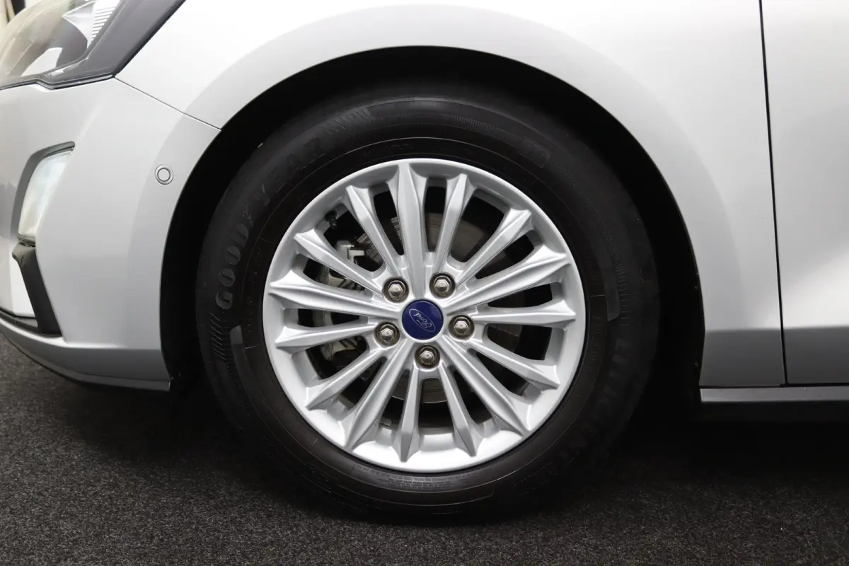 1.0 EcoBoost Hybrid Titanium X | Winterpack | Adaptive Cruise | BLIS | B&O Audio | LED | CarPlay/Android Auto | Navigatie