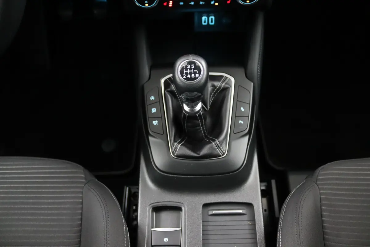 1.0 EcoBoost Hybrid Titanium X | Winterpack | Adaptive Cruise | BLIS | B&O Audio | LED | CarPlay/Android Auto | Navigatie