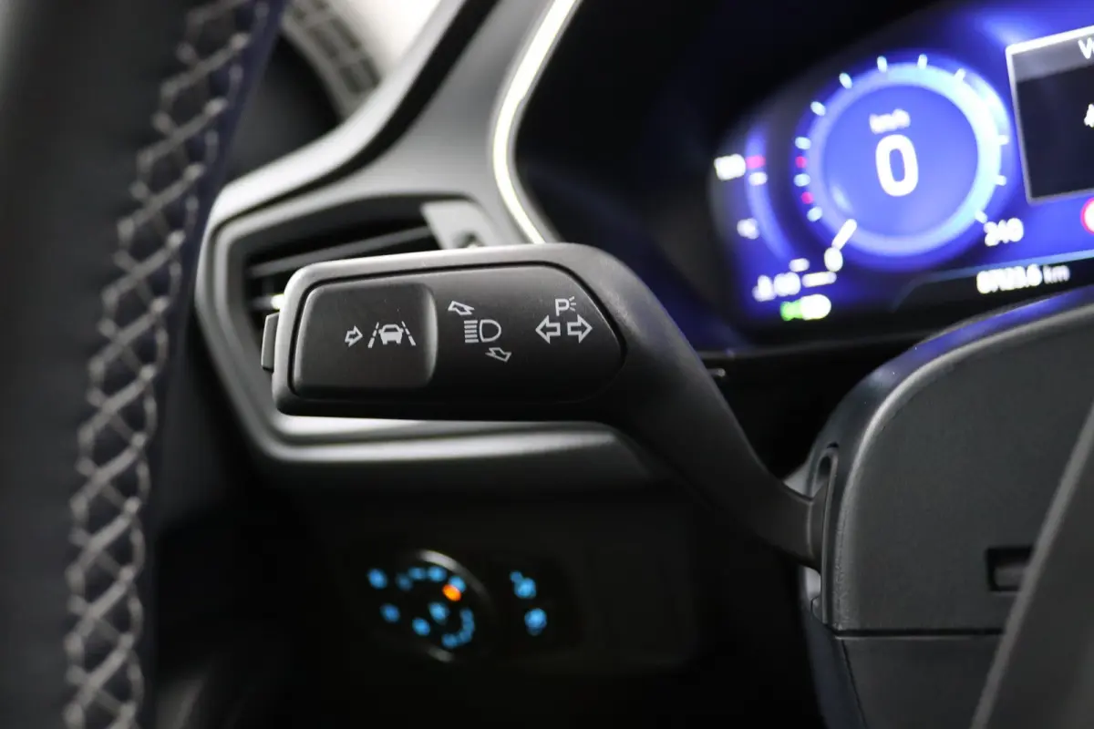 1.0 EcoBoost Hybrid Titanium X | Winterpack | Adaptive Cruise | BLIS | B&O Audio | LED | CarPlay/Android Auto | Navigatie