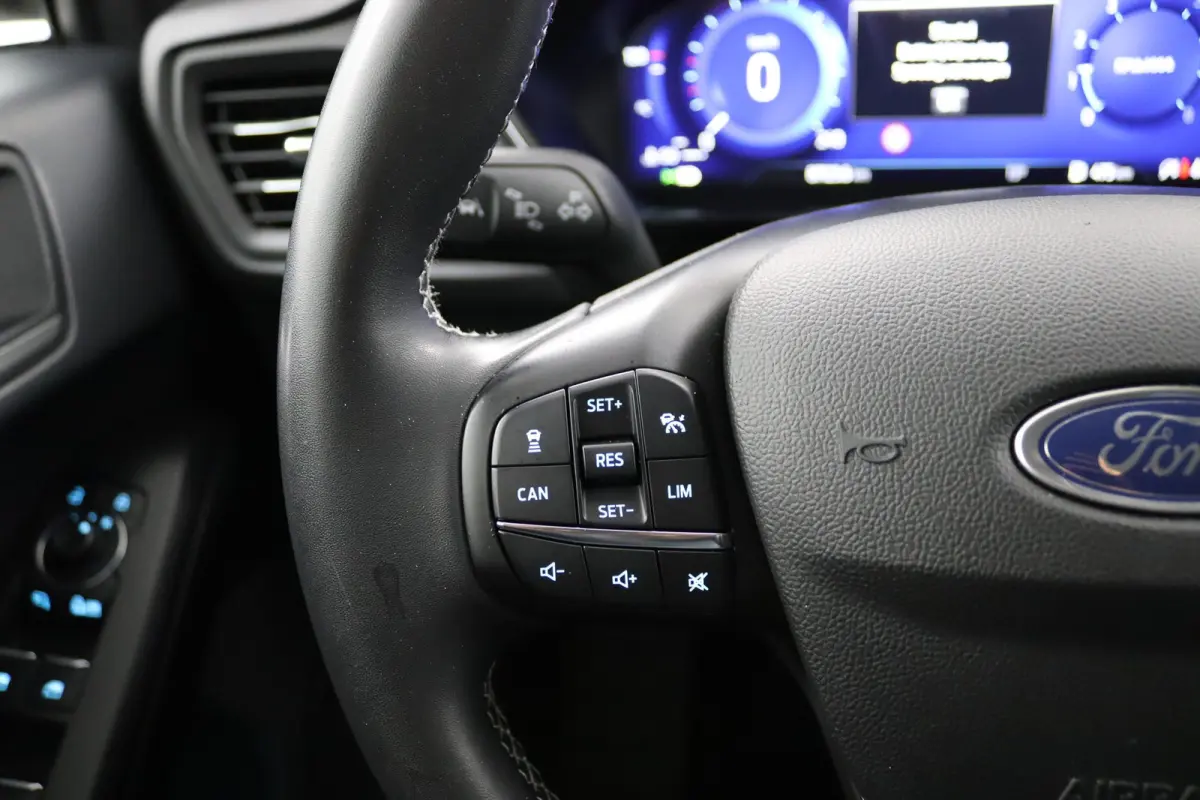 1.0 EcoBoost Hybrid Titanium X | Winterpack | Adaptive Cruise | BLIS | B&O Audio | LED | CarPlay/Android Auto | Navigatie