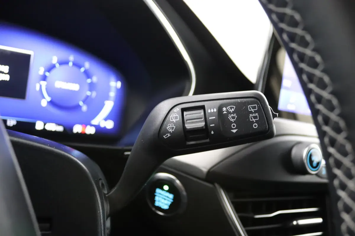 1.0 EcoBoost Hybrid Titanium X | Winterpack | Adaptive Cruise | BLIS | B&O Audio | LED | CarPlay/Android Auto | Navigatie