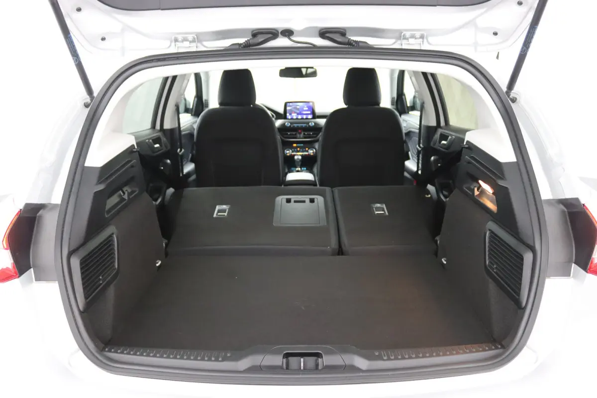 1.0 EcoBoost Hybrid Titanium X | Winterpack | Adaptive Cruise | BLIS | B&O Audio | LED | CarPlay/Android Auto | Navigatie