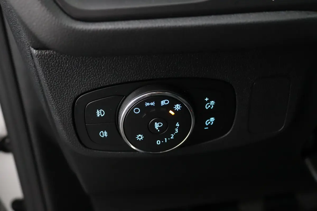 1.0 EcoBoost Hybrid Titanium X | Winterpack | Adaptive Cruise | BLIS | B&O Audio | LED | CarPlay/Android Auto | Navigatie