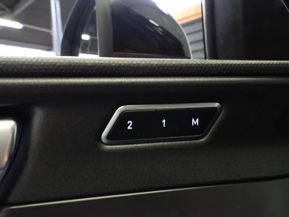 1.5 PHEV BlackLine STUURVERW./360CAM/SCHUIFDAK/LED/20"LMV!