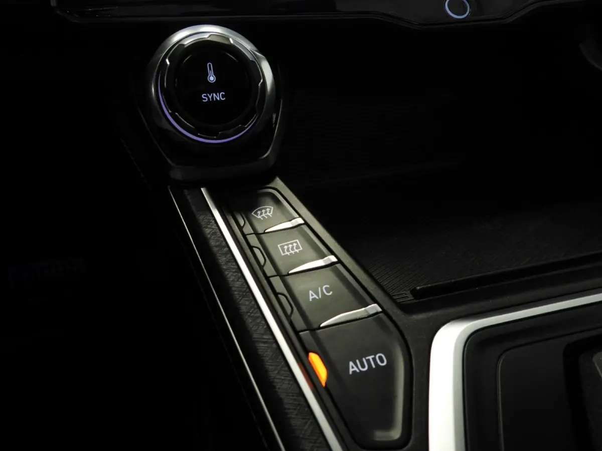 1.5 PHEV BlackLine STUURVERW./360CAM/SCHUIFDAK/LED/20"LMV!