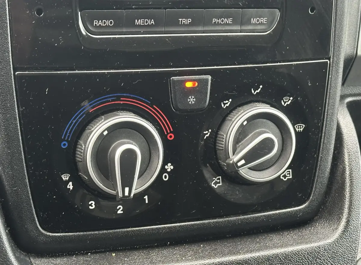 35H 2.3 MultiJet Bakwagen met laadklep