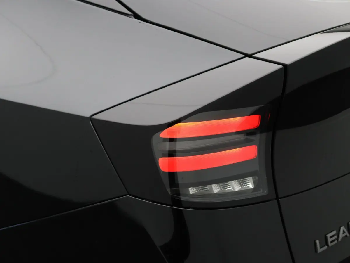 Engage Plus 52 kWh | Getint Glas | 451 km WLTP | Stoelverwarming | Stuurwielverwarming |