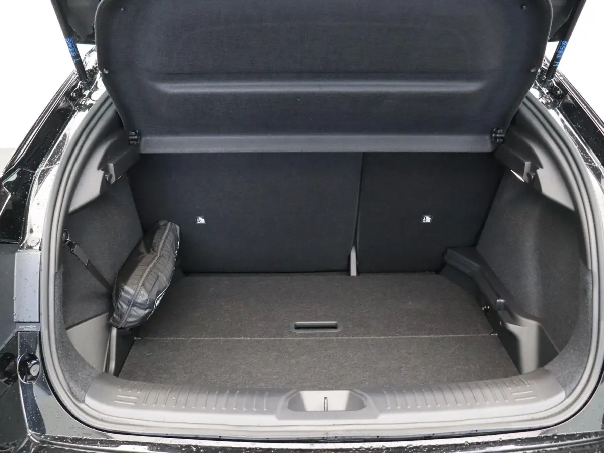 Engage Plus 52 kWh | Getint Glas | 451 km WLTP | Stoelverwarming | Stuurwielverwarming |