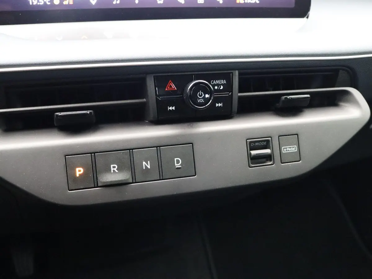 Engage Plus 52 kWh | Getint Glas | 451 km WLTP | Stoelverwarming | Stuurwielverwarming |