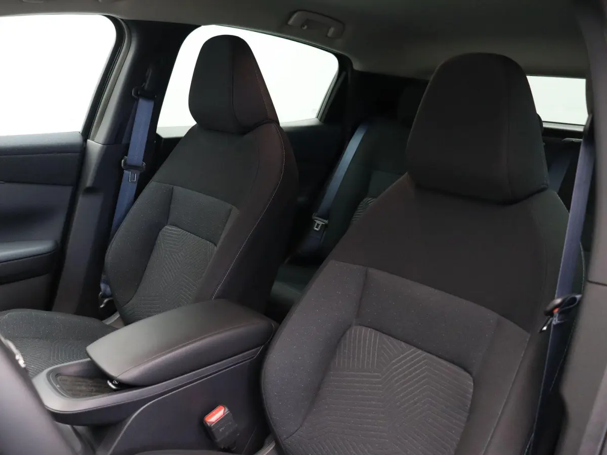 Engage Plus 52 kWh | Getint Glas | 451 km WLTP | Stoelverwarming | Stuurwielverwarming |