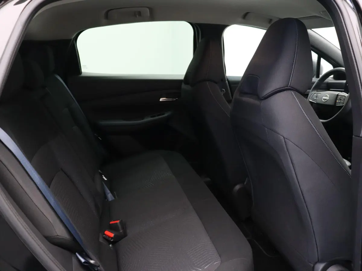 Engage Plus 52 kWh | Getint Glas | 451 km WLTP | Stoelverwarming | Stuurwielverwarming |