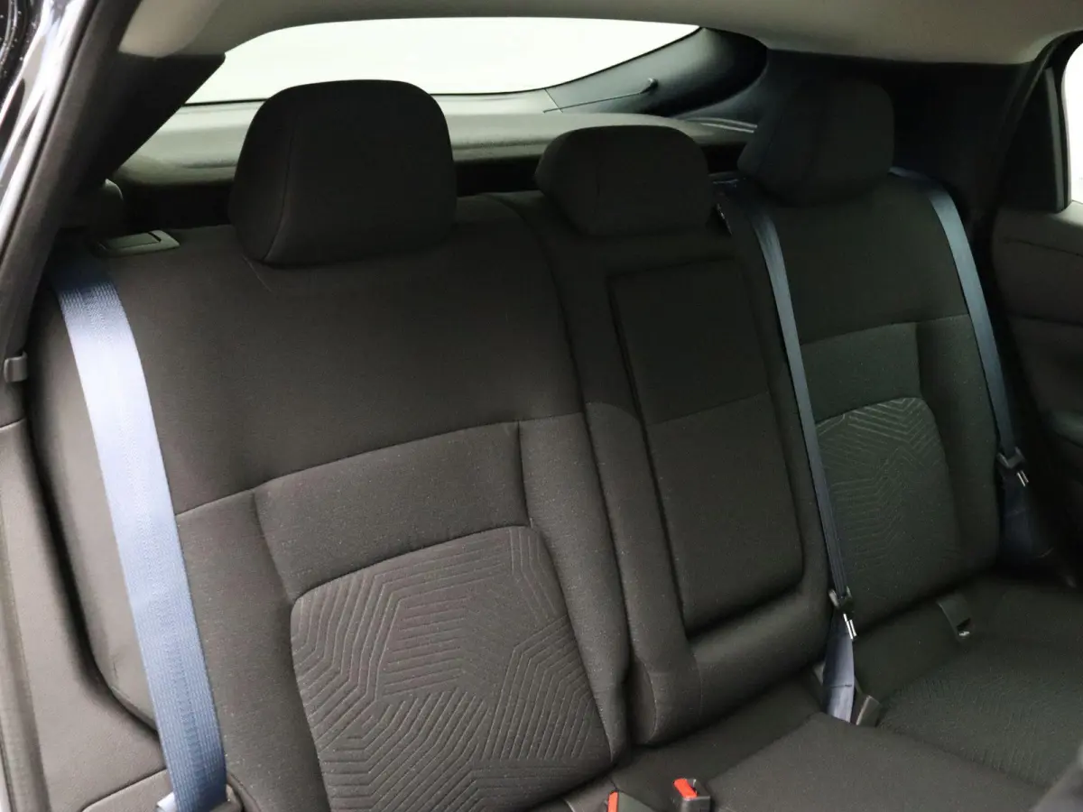 Engage Plus 52 kWh | Getint Glas | 451 km WLTP | Stoelverwarming | Stuurwielverwarming |