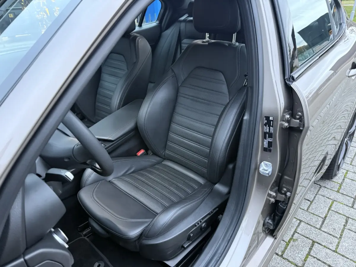 2.0T Super | Veloce Pakket!! | Leder | Navi | NL auto! | Afn. trekhaak!