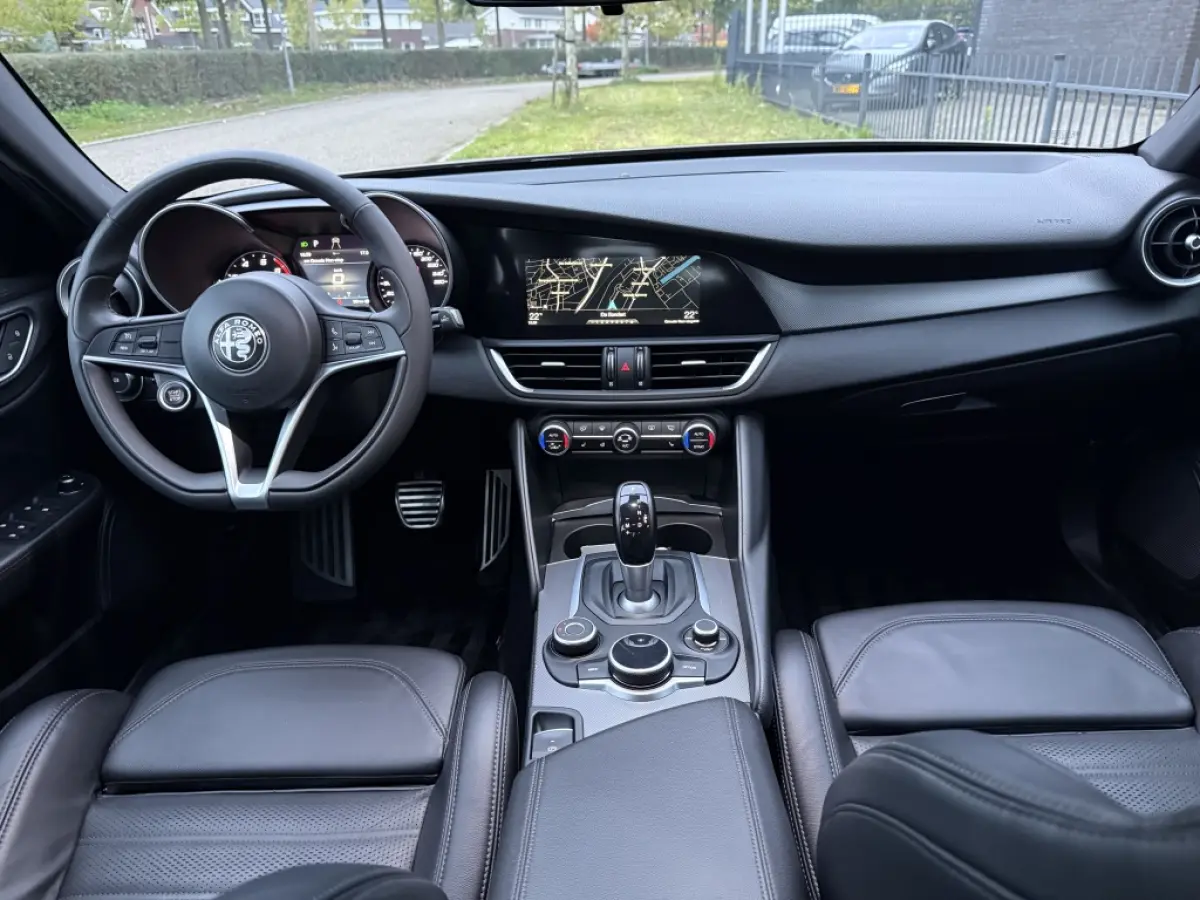 2.0T Super | Veloce Pakket!! | Leder | Navi | NL auto! | Afn. trekhaak!