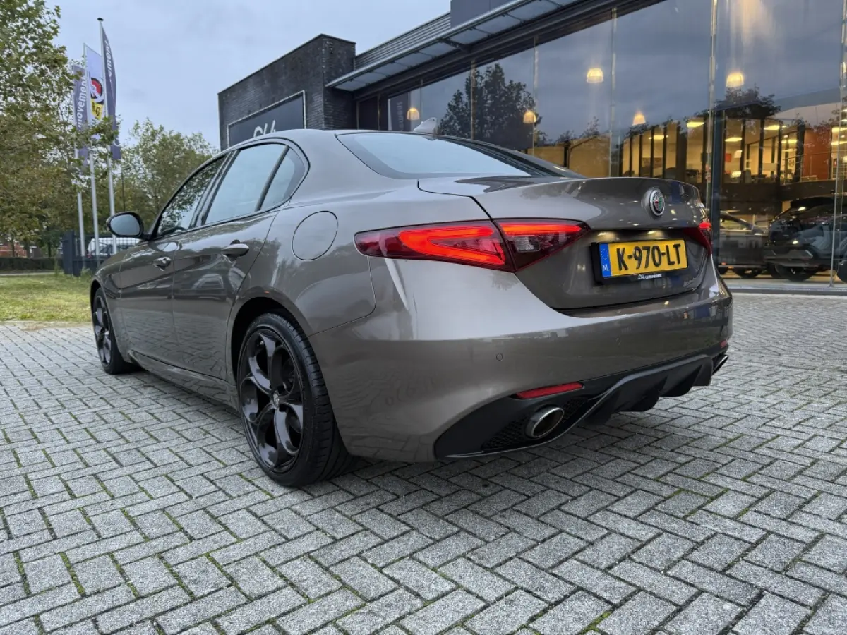 2.0T Super | Veloce Pakket!! | Leder | Navi | NL auto! | Afn. trekhaak!