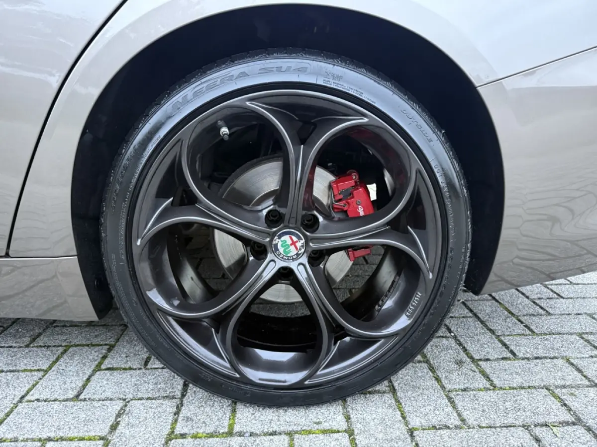 2.0T Super | Veloce Pakket!! | Leder | Navi | NL auto! | Afn. trekhaak!