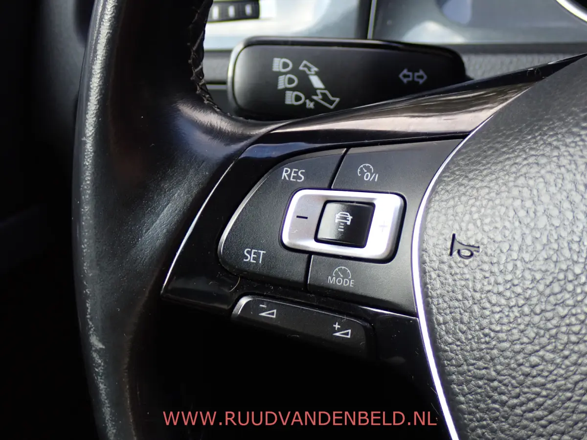 1.0 TSI Comfortline / PDC / CARPLAY / ACC / NAVI