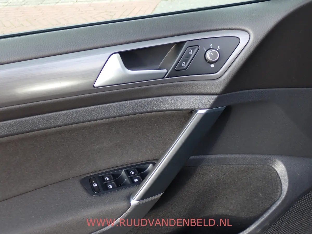 1.0 TSI Comfortline / PDC / CARPLAY / ACC / NAVI