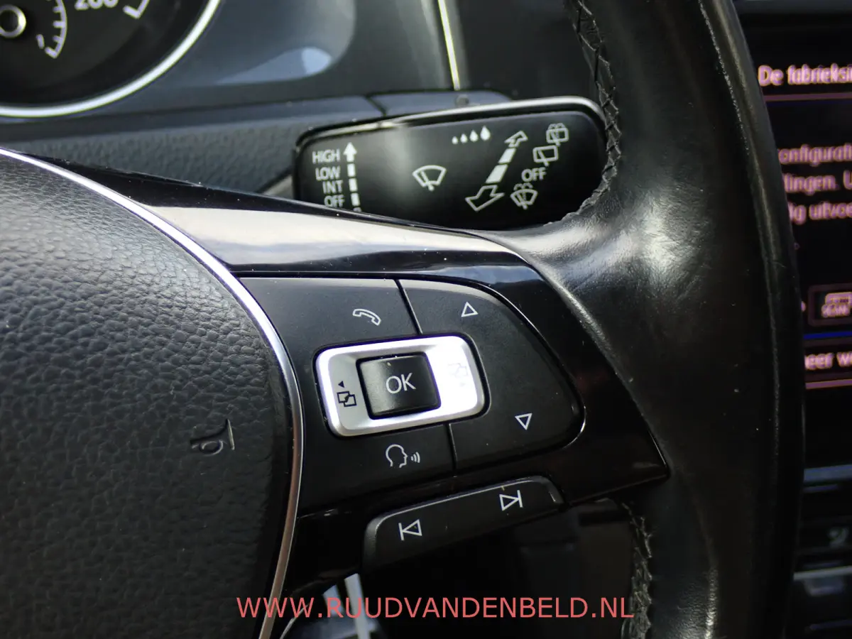 1.0 TSI Comfortline / PDC / CARPLAY / ACC / NAVI