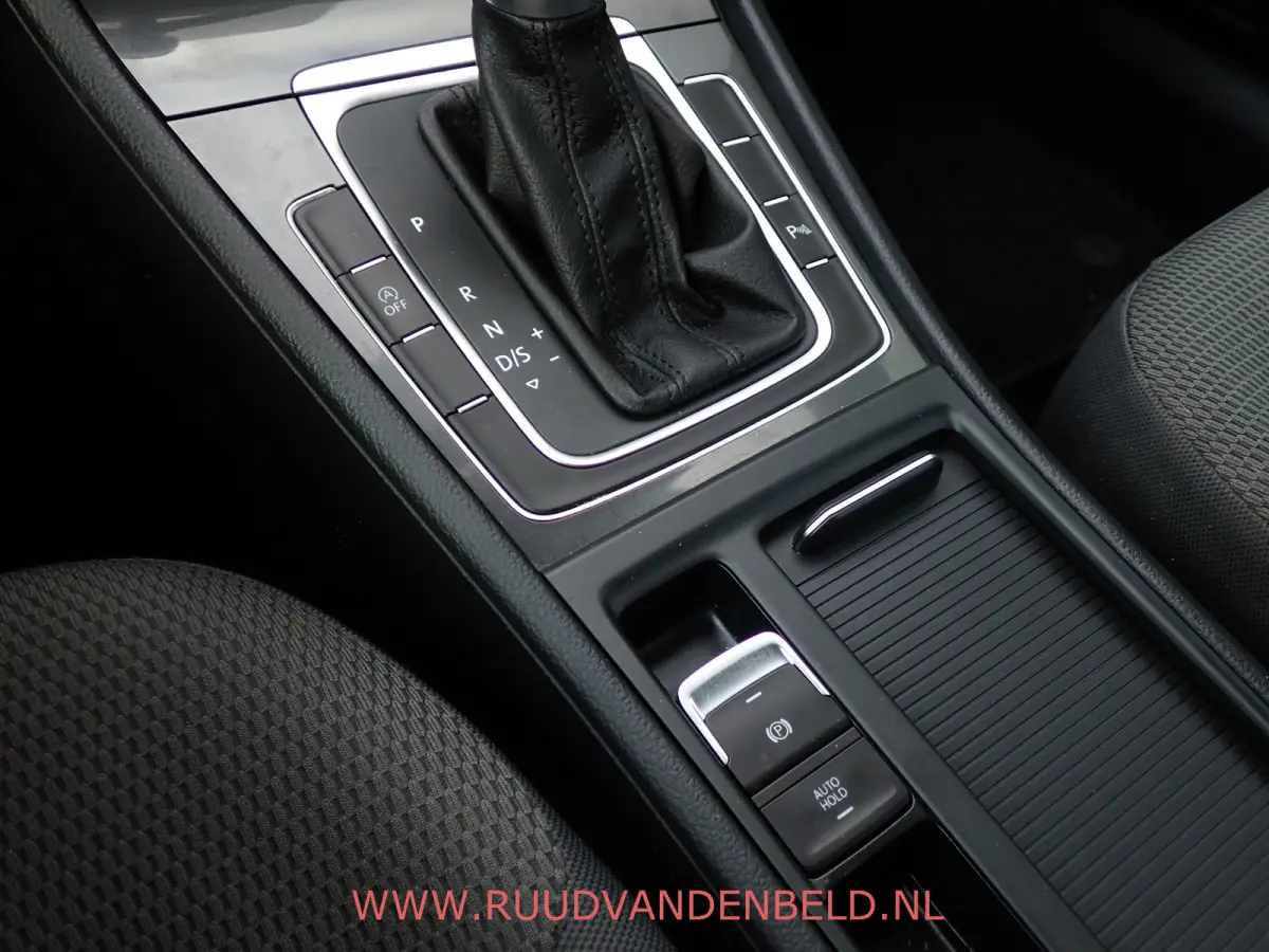 1.0 TSI Comfortline / PDC / CARPLAY / ACC / NAVI