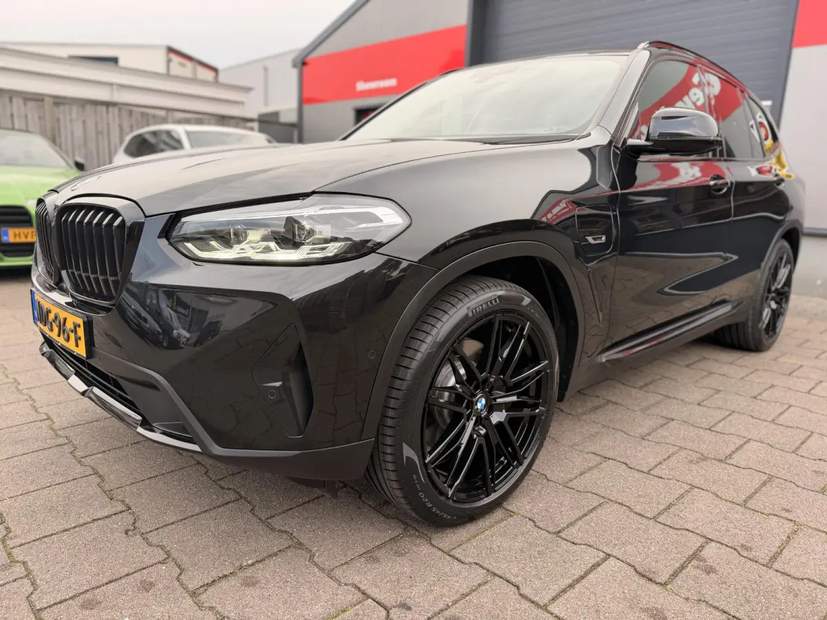xDrive30e Shadow Line