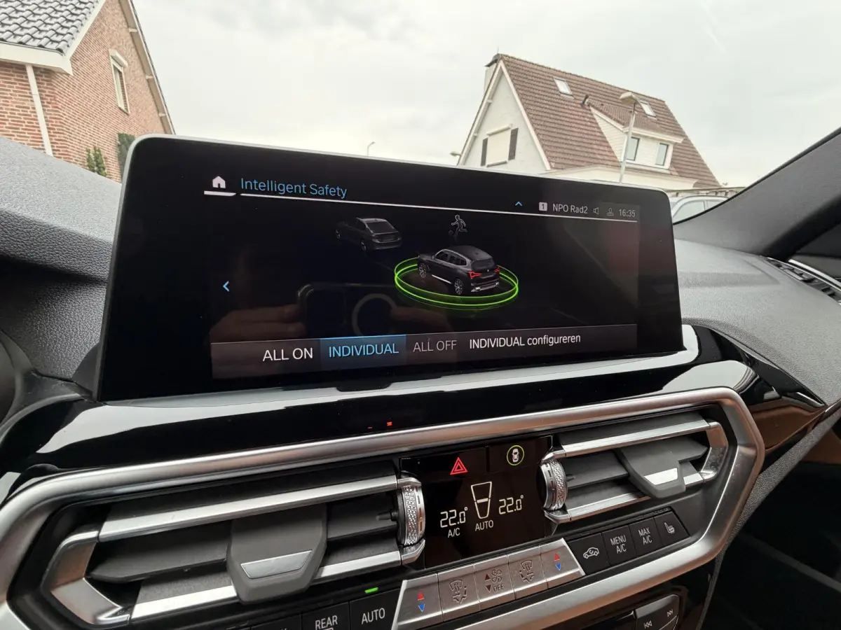 xDrive30e Shadow Line