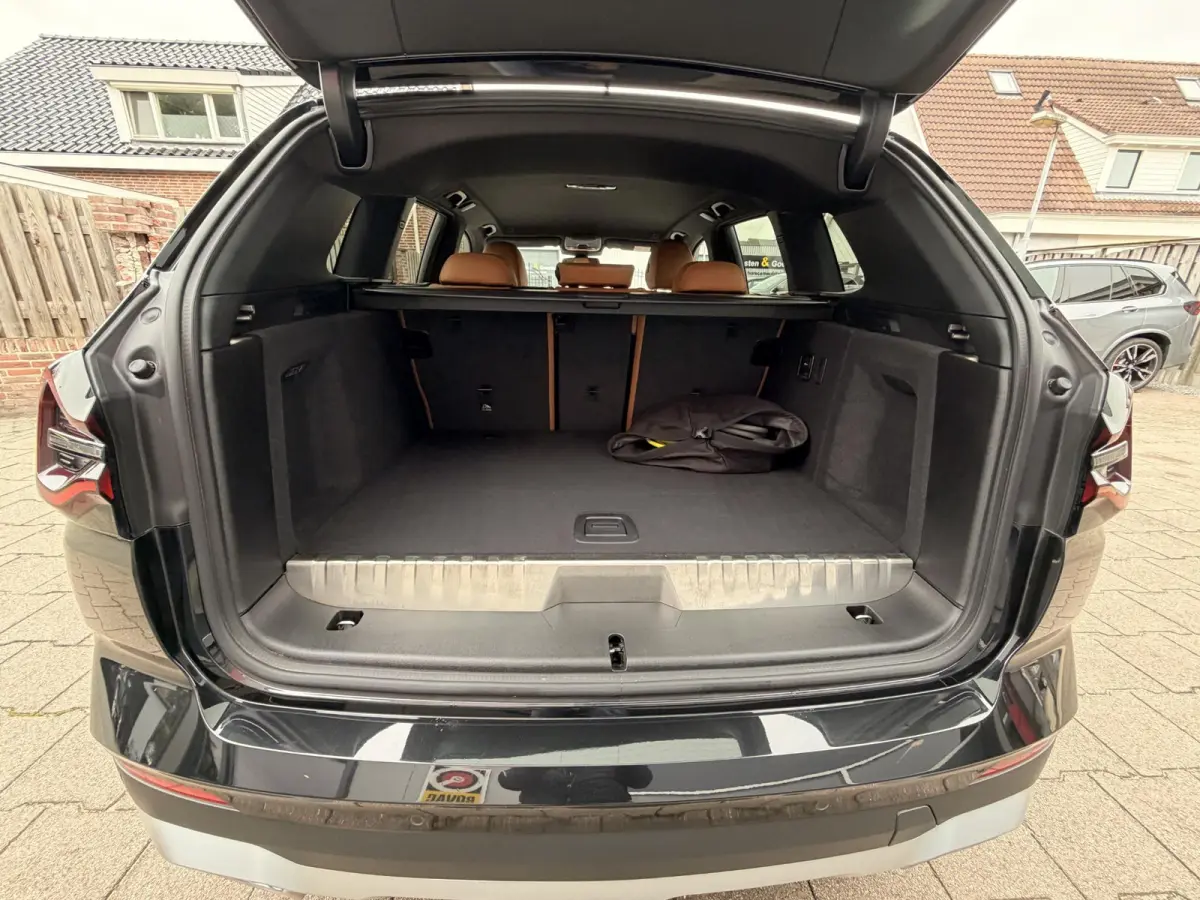 xDrive30e Shadow Line