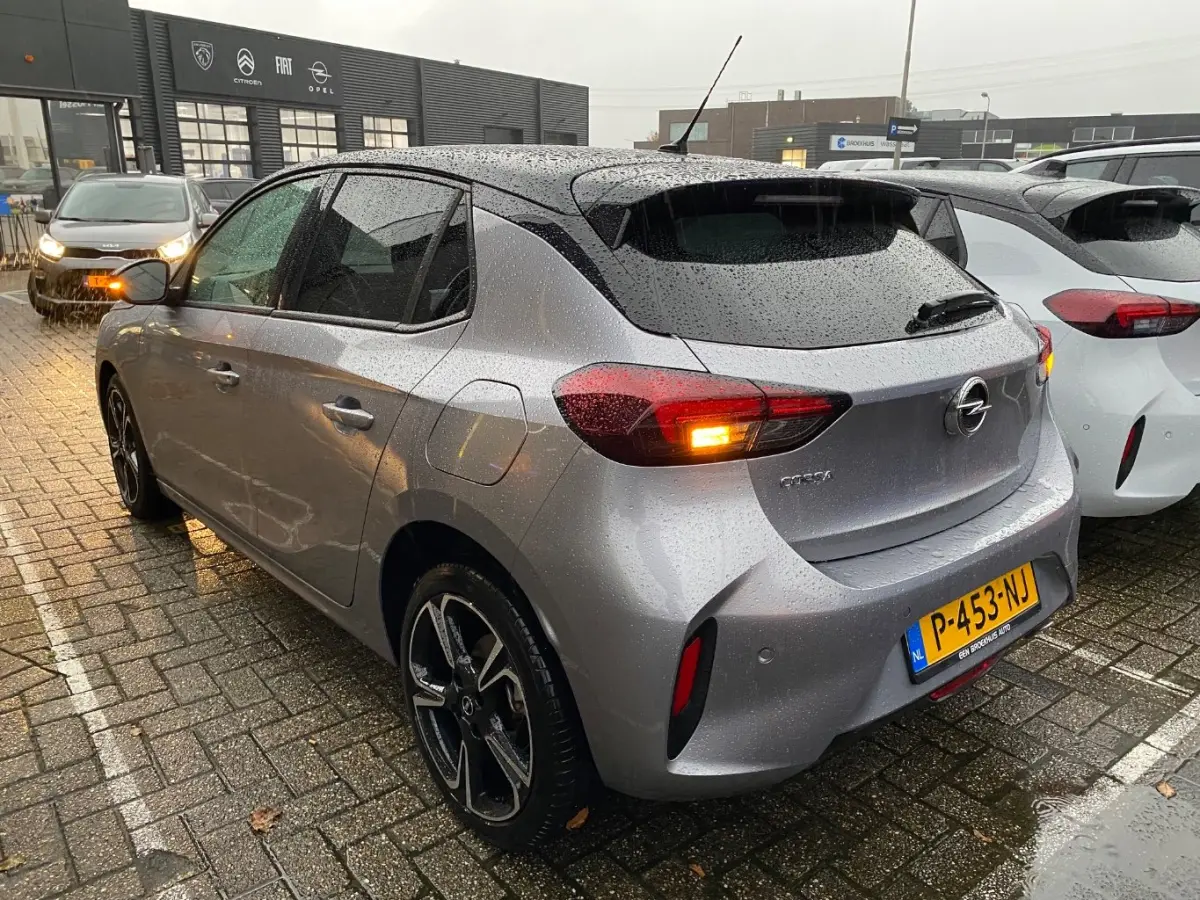 1.2 Turbo GS Line 100pk | 1e Eigenaar | Dealeronderhouden | Full-LED | 17"LMV | Parkeersensoren | Climate Control |