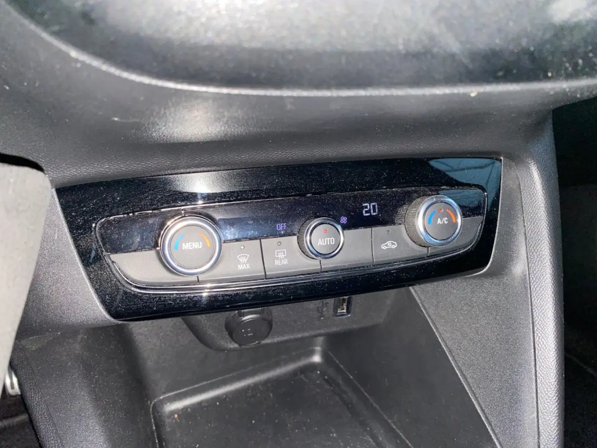 1.2 Turbo GS Line 100pk | 1e Eigenaar | Dealeronderhouden | Full-LED | 17"LMV | Parkeersensoren | Climate Control |