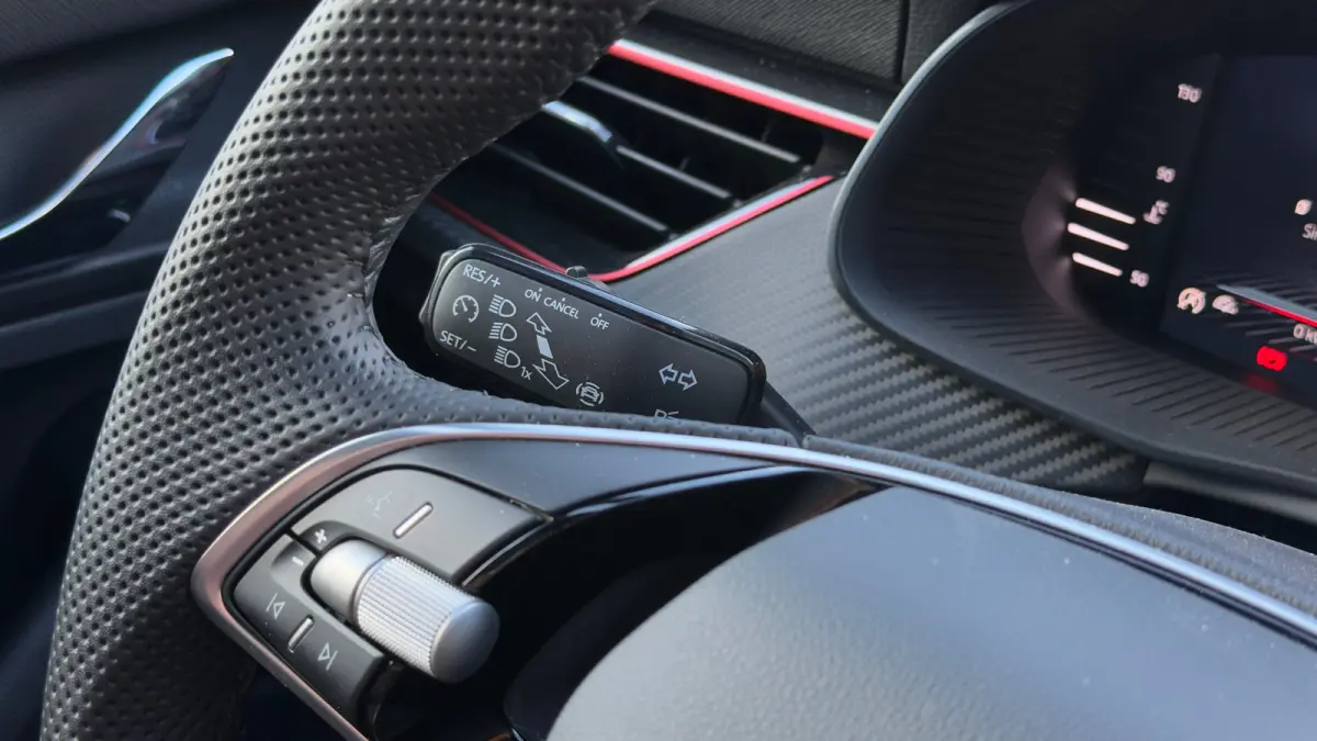 1.0 TSI Monte Carlo | Trekhaak | Stoelverwarming | Keyless | 18 inch |