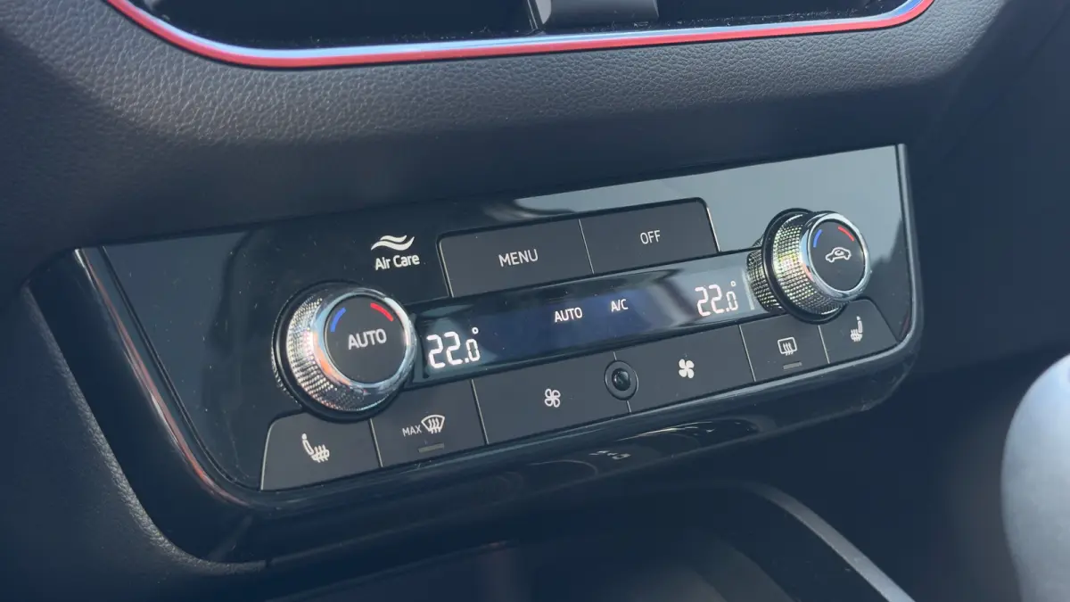 1.0 TSI Monte Carlo | Trekhaak | Stoelverwarming | Keyless | 18 inch |