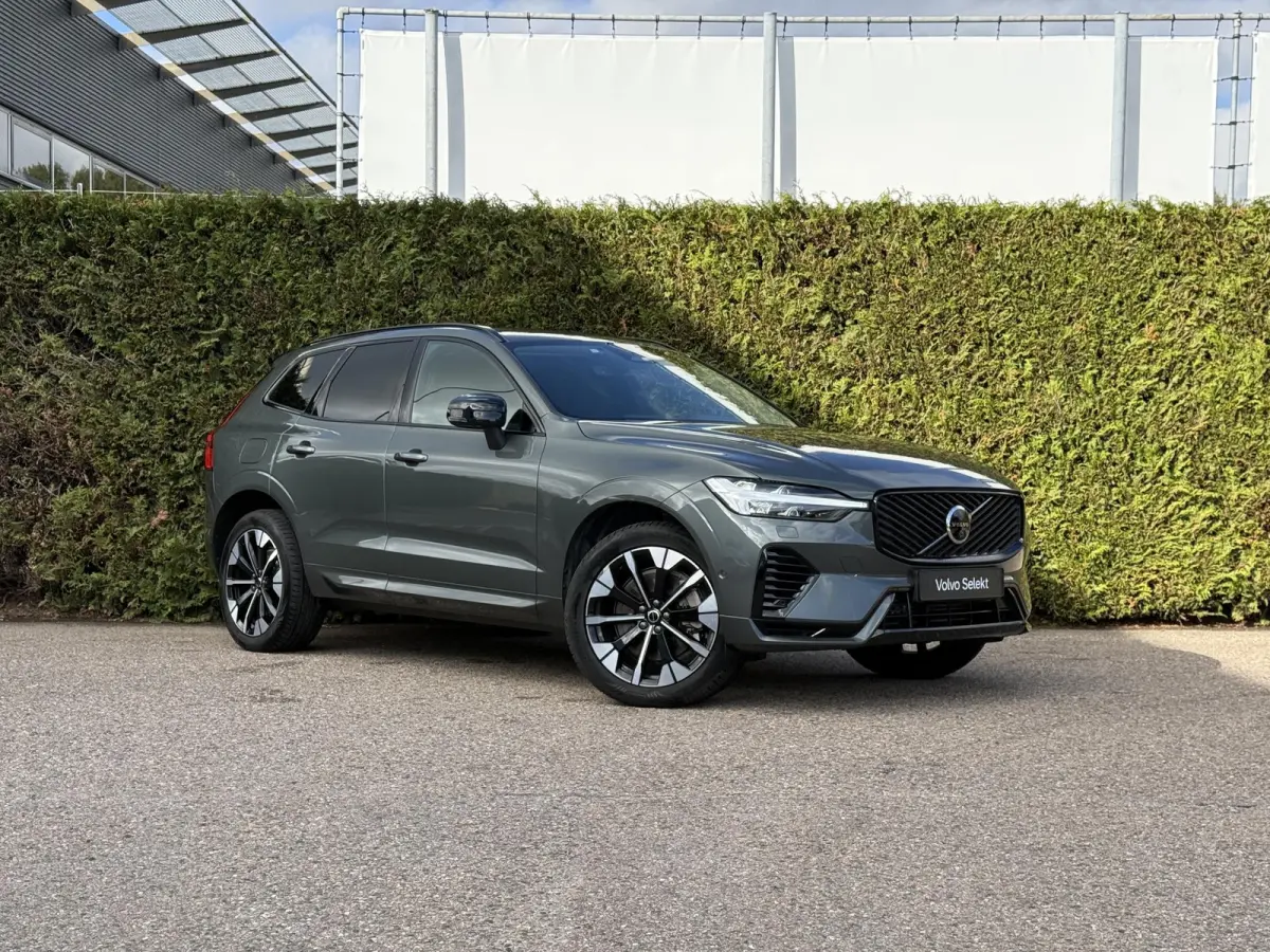 T6 Plug-in hybrid AWD Ultra Dark | Panodak | Trekhaak |