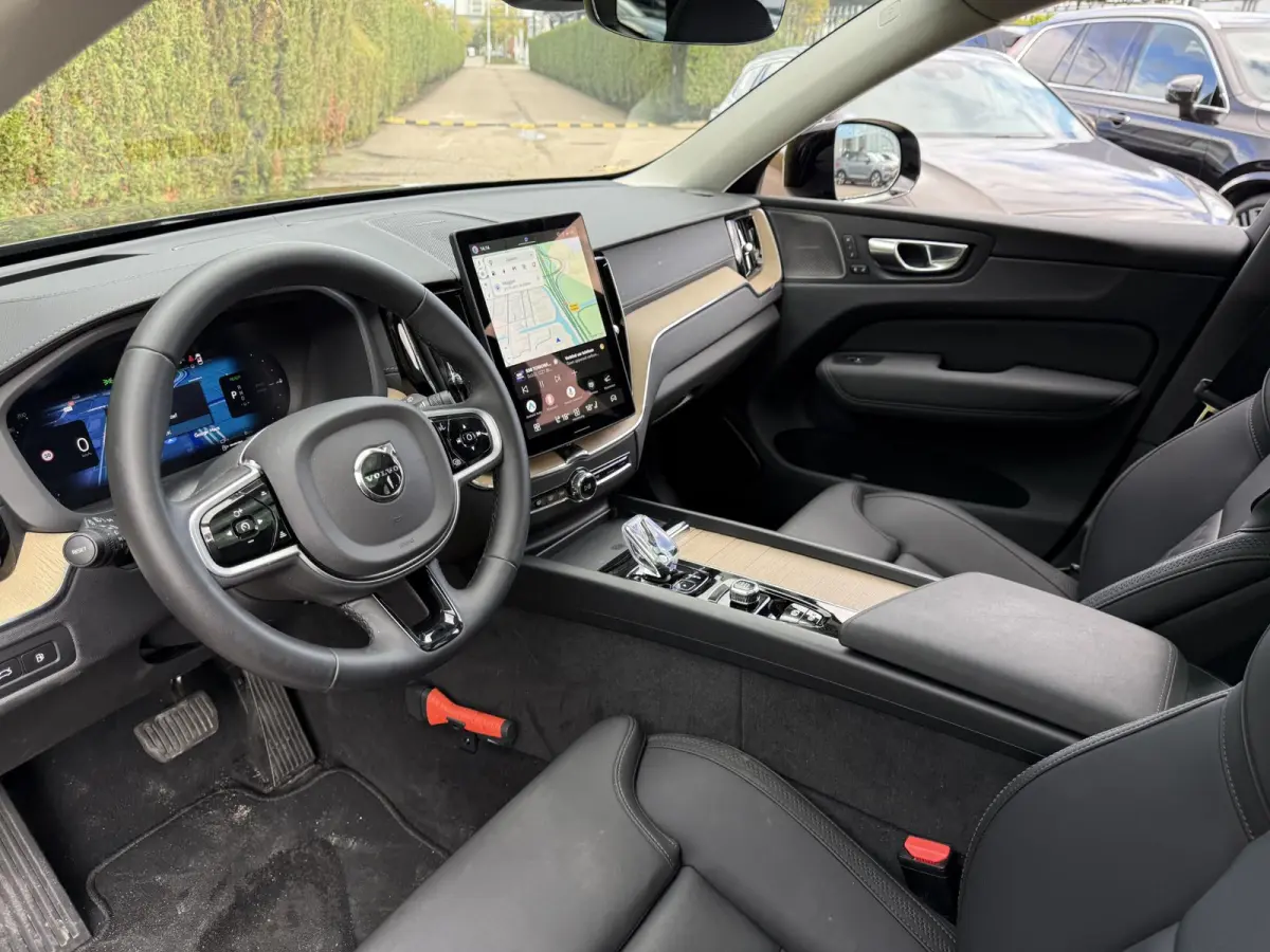 T6 Plug-in hybrid AWD Ultra Dark | Panodak | Trekhaak |