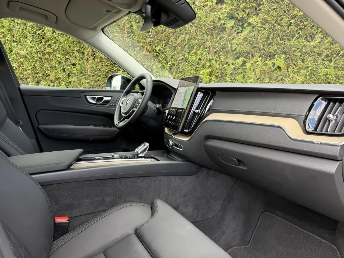 T6 Plug-in hybrid AWD Ultra Dark | Panodak | Trekhaak |