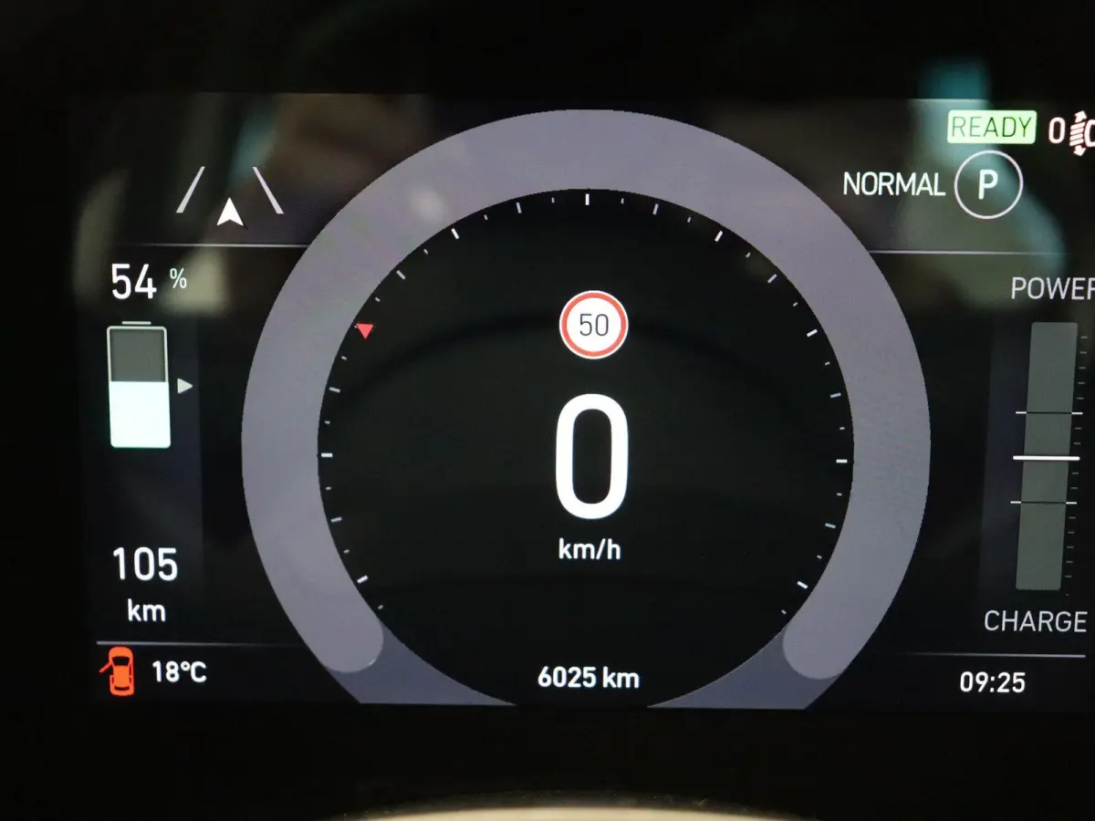La Prima 42 kWh | Panoramadak | Achteruitrijcamera | Stoelverwarming | 312km WLTP |