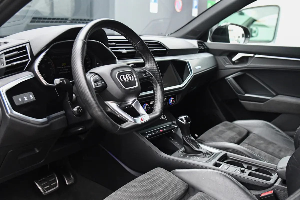 45 TFSI e 3x S-Line, Sonos, ACC, 360, Keyless, Black, Matrix, Ambiente, 20"!