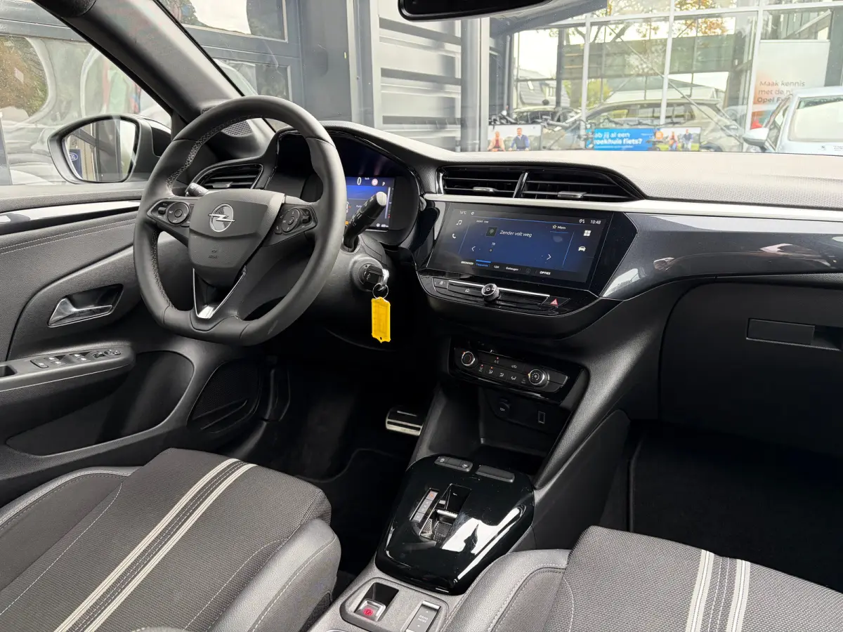 1.2 Turbo Hybrid 110 PK GS | DODEHOEK DETECTIE| CAMERA + PARKEERSENSOREN| APPLE CARPLAY/ANDROID AUTO| LED| DAB| SPORTSTOELEN| 16"LM-VELGEN| EERSTE EIGENAAR|